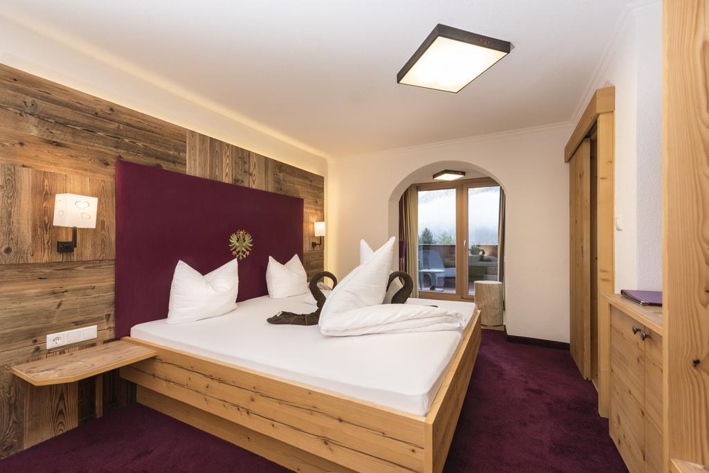 LifestylePanoramaHotel Erika Superior Neustift im Stubaital Rum bild