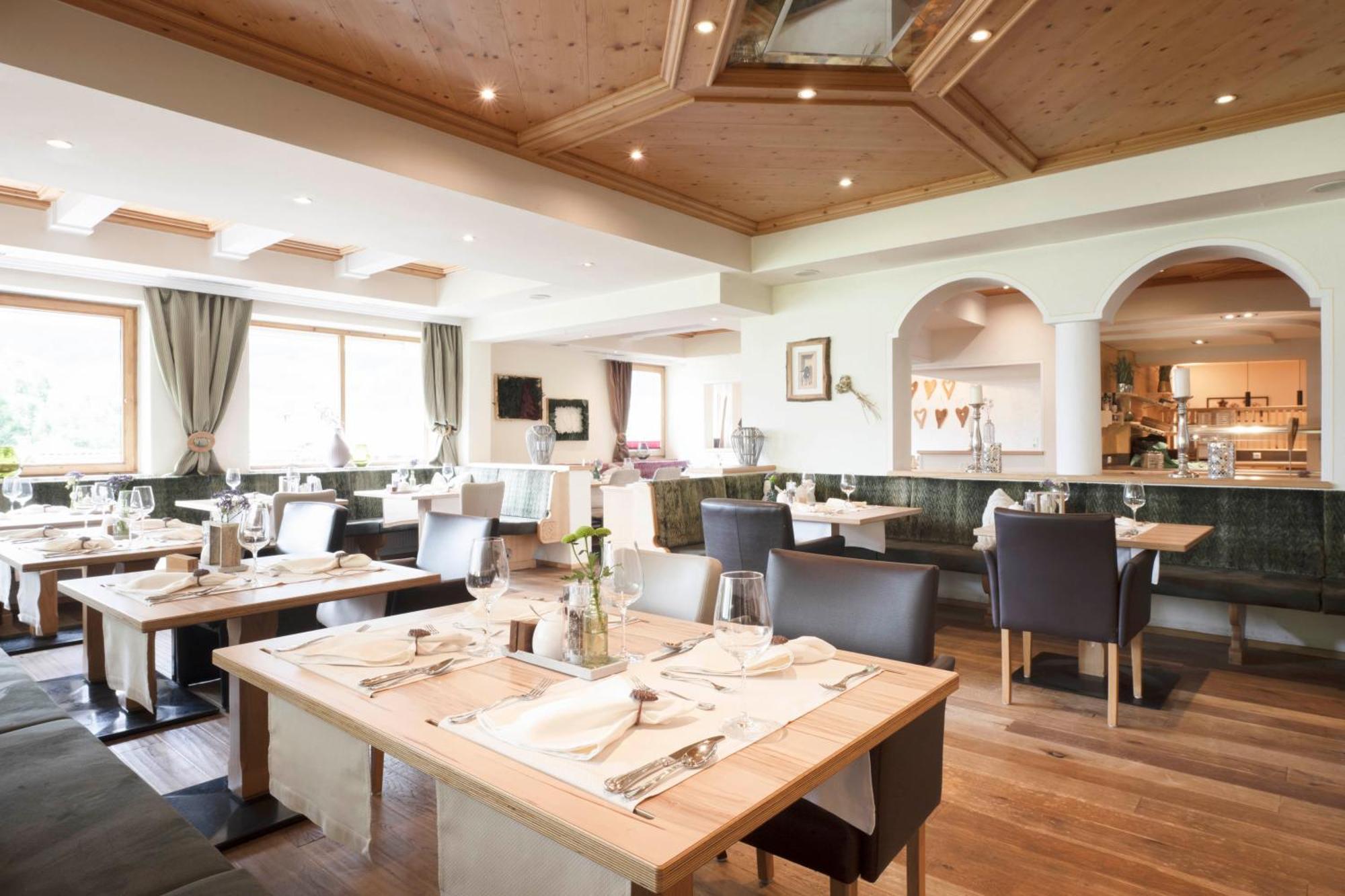 LifestylePanoramaHotel Erika Superior Neustift im Stubaital Exteriör bild