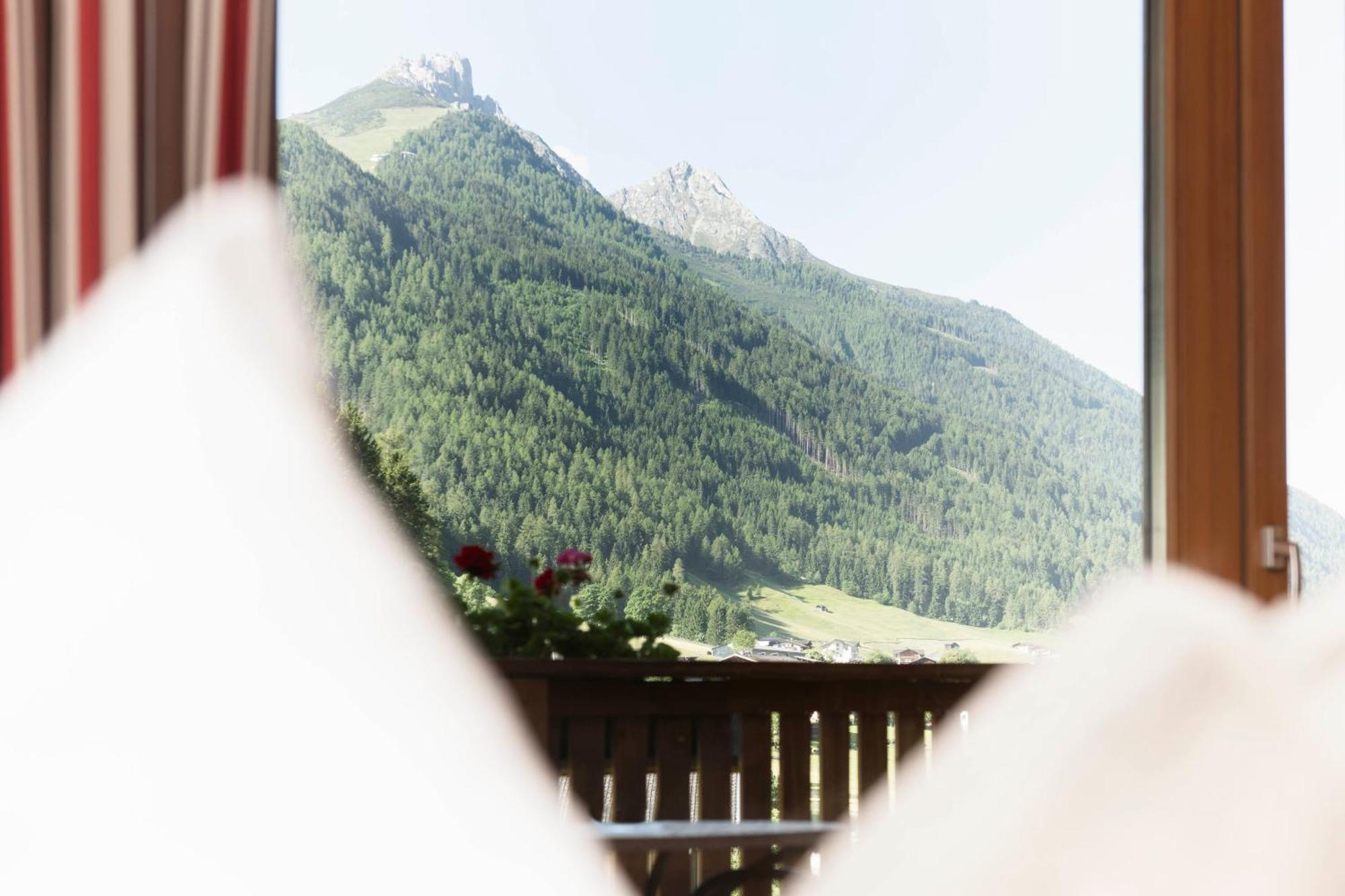 LifestylePanoramaHotel Erika Superior Neustift im Stubaital Exteriör bild